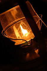 Oil lamp, by ralphunden